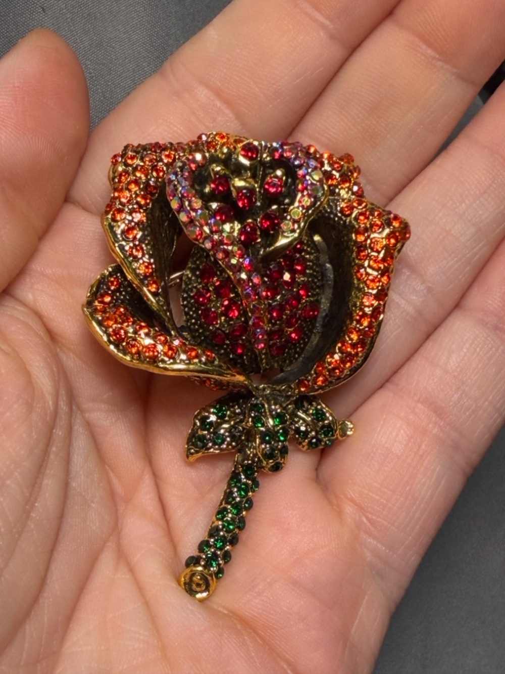 Rose Brooch Pendant Red Rhinestone Baroque 3D Style Gold Tone 2.5”